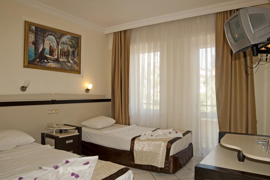 Berkay Hotel Kemer Exterior photo