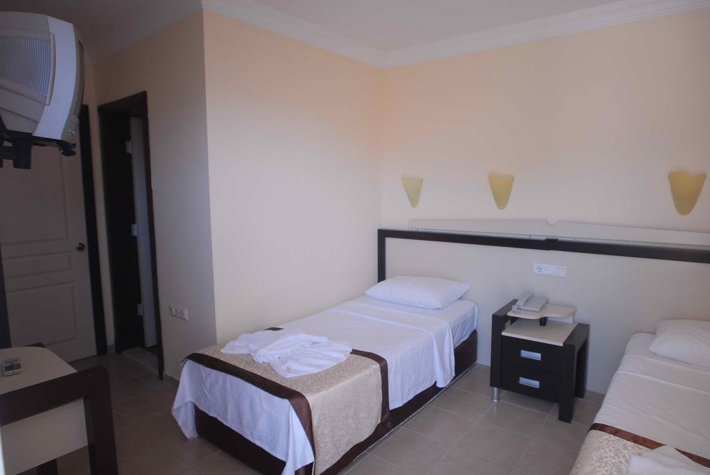 Berkay Hotel Kemer Exterior photo